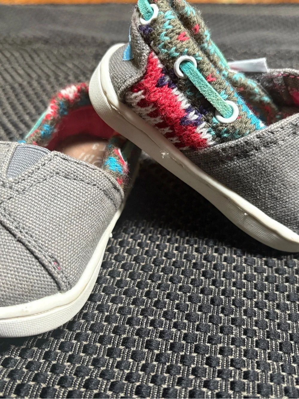 TOMS Tiny Alpargata size 3 baby girls